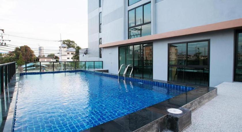 Hotel B2 South 3*