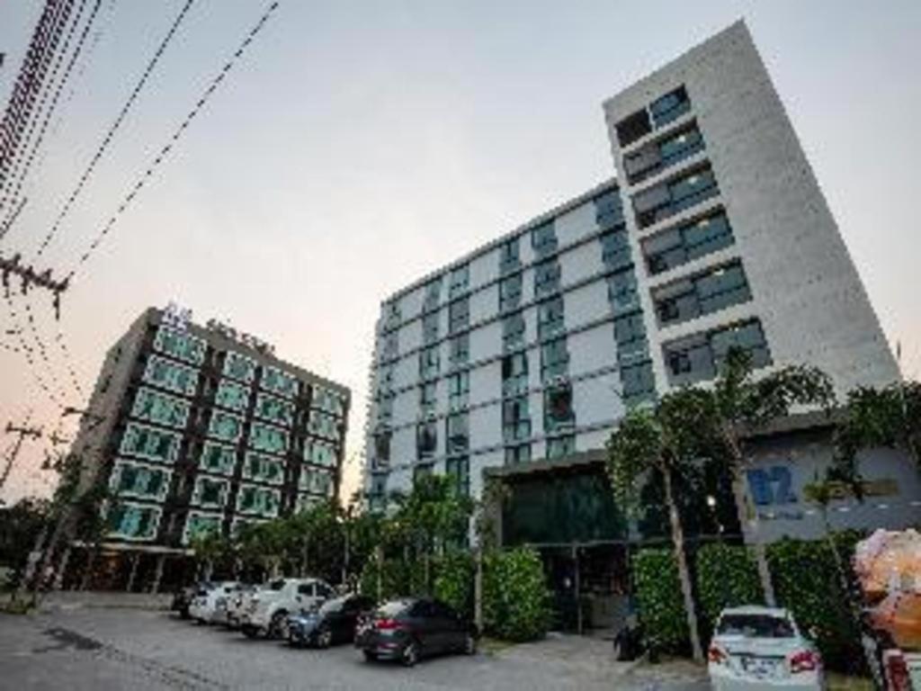 Hotel B2 South 3*